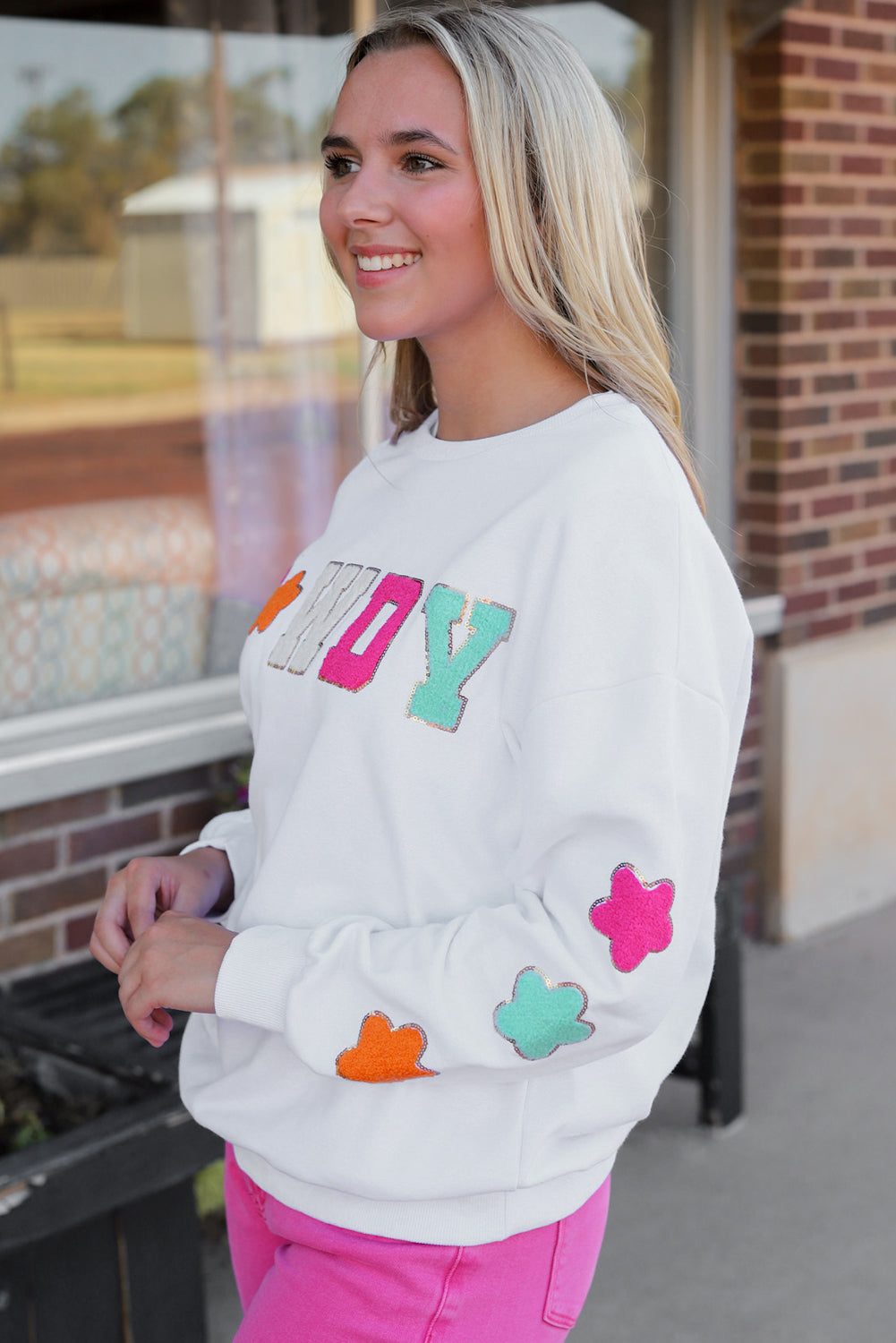 White Glitter Howdy Patch Graphic Casual Sweatshirt